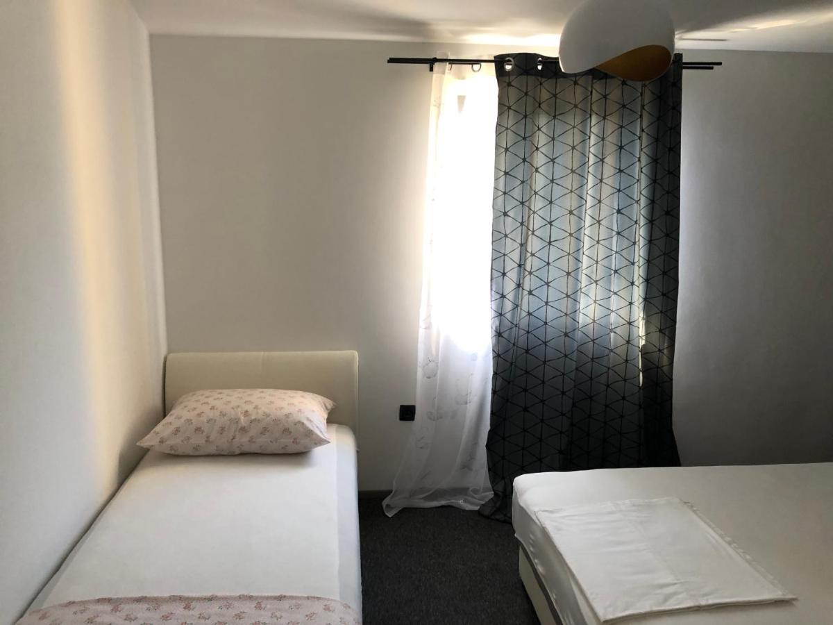 Apartmani Bm Biograd Na Moru Luaran gambar
